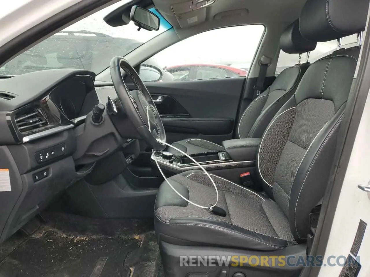 7 Photograph of a damaged car KNDCC3LGXN5138167 KIA NIRO S 2022