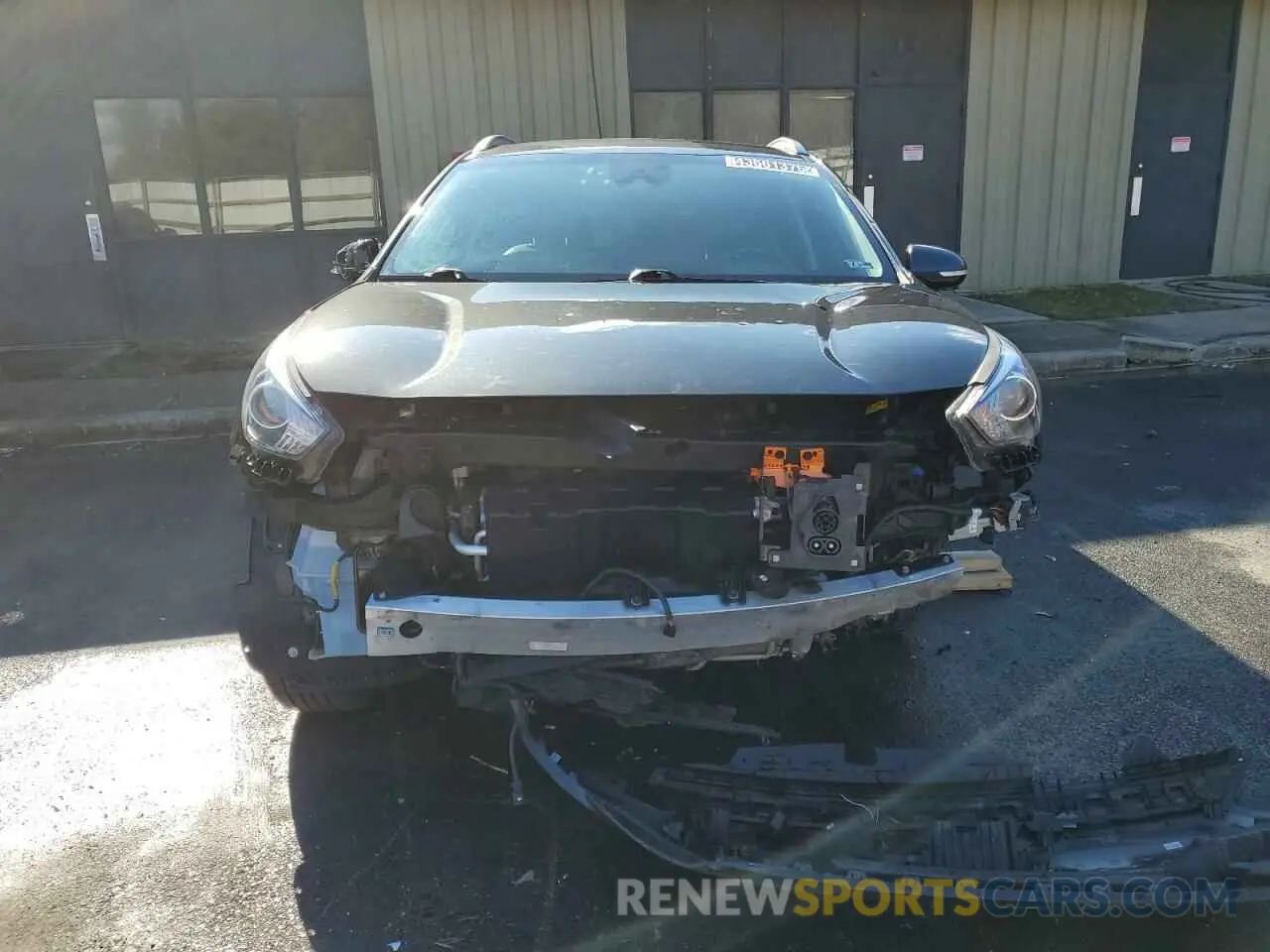 5 Photograph of a damaged car KNDCC3LGXN5160606 KIA NIRO S 2022