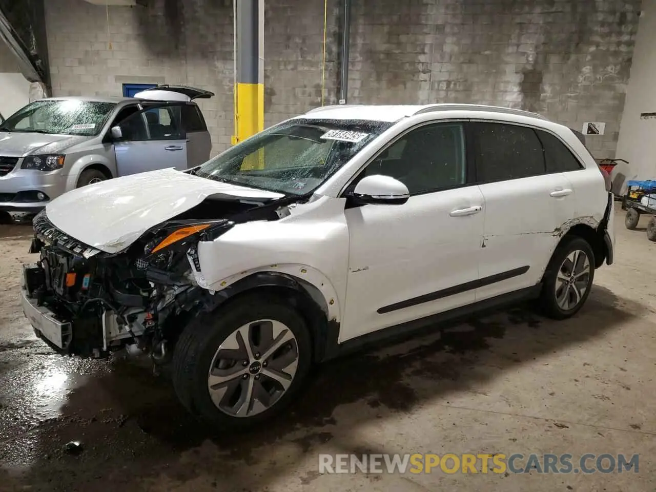 1 Photograph of a damaged car KNDCC3LGXN5161030 KIA NIRO S 2022