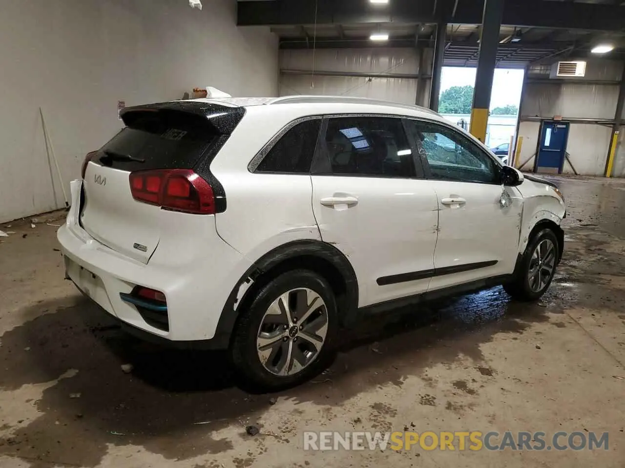 3 Photograph of a damaged car KNDCC3LGXN5161030 KIA NIRO S 2022