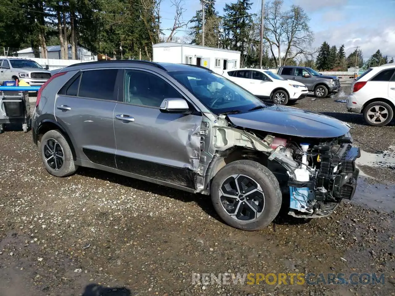 4 Photograph of a damaged car KNDCT3LE2P5097941 KIA NIRO SX 2023
