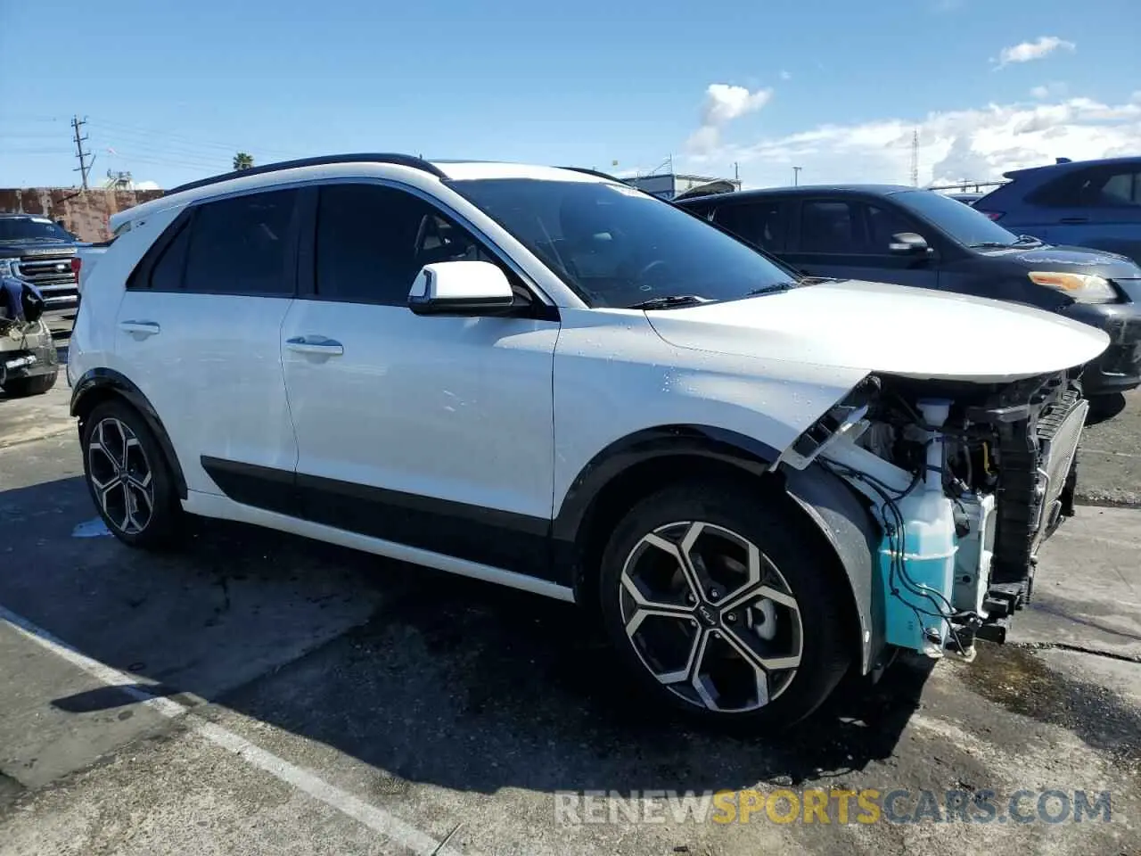 4 Photograph of a damaged car KNDCT3LE1R5130253 KIA NIRO SX 2024