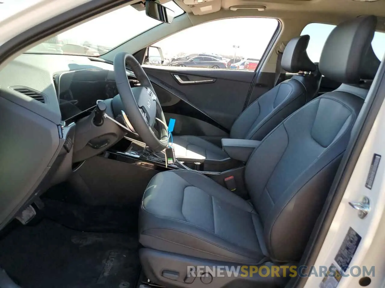 7 Photograph of a damaged car KNDCT3LE7S5251214 KIA NIRO SX 2025