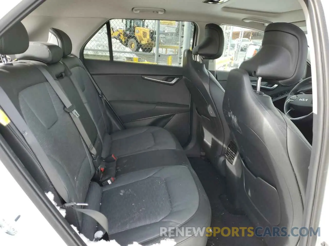 10 Photograph of a damaged car KNDCT3L10P5040523 KIA NIRO WAVE 2023