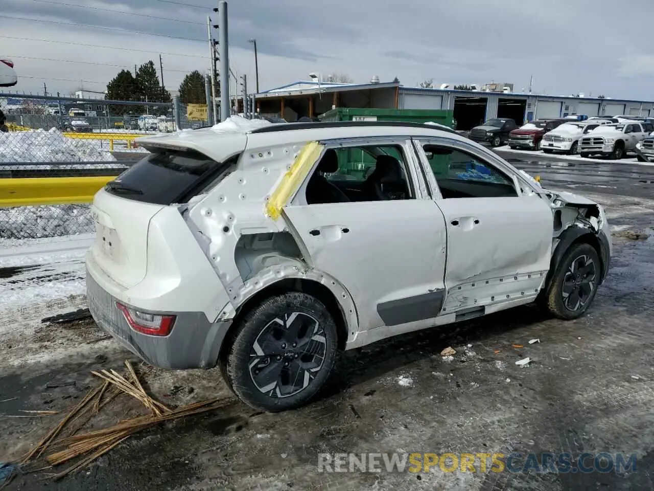 3 Photograph of a damaged car KNDCT3L10P5040523 KIA NIRO WAVE 2023