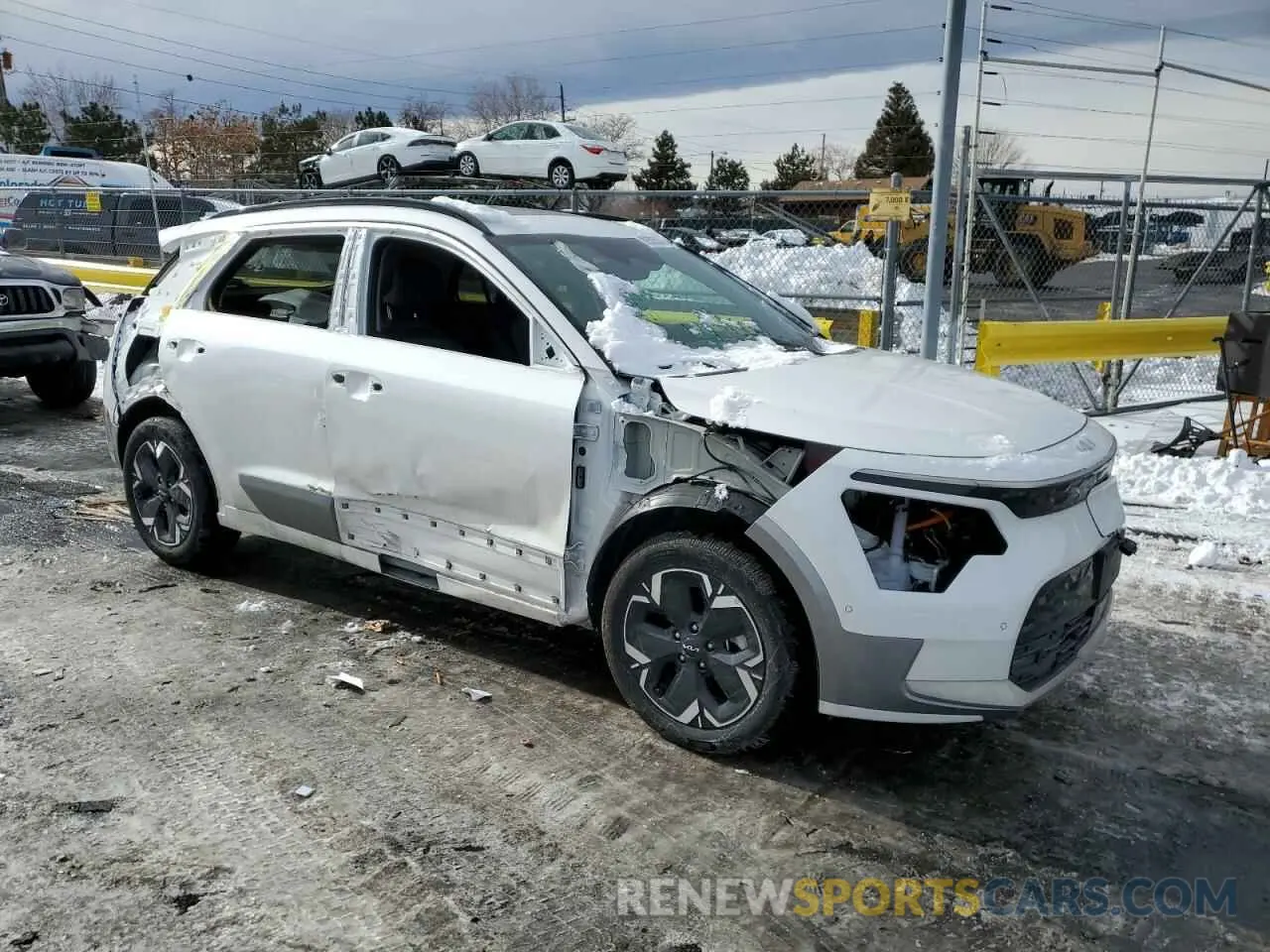 4 Photograph of a damaged car KNDCT3L10P5040523 KIA NIRO WAVE 2023