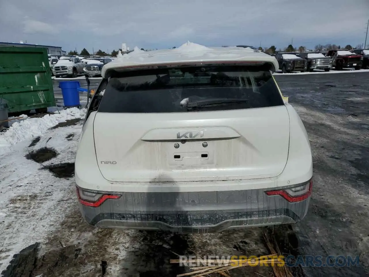 6 Photograph of a damaged car KNDCT3L10P5040523 KIA NIRO WAVE 2023