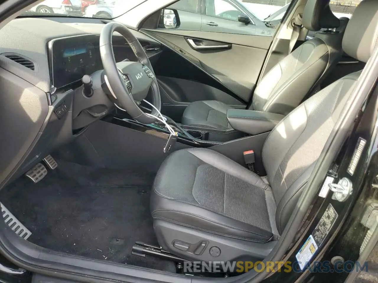 7 Photograph of a damaged car KNDCT3L13P5042153 KIA NIRO WAVE 2023