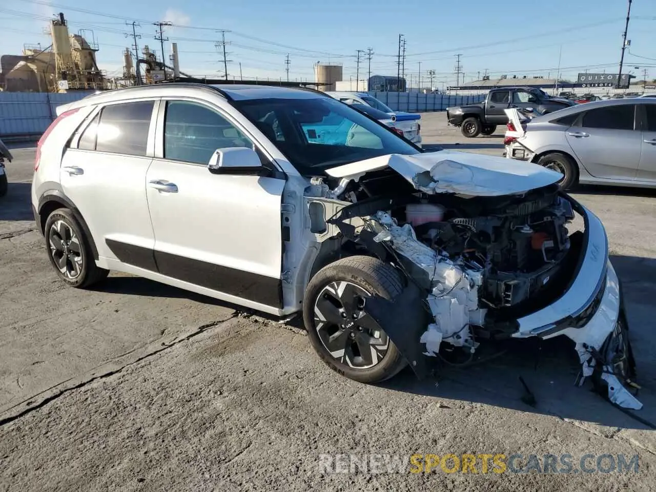 4 Photograph of a damaged car KNDCT3L17P5039014 KIA NIRO WAVE 2023