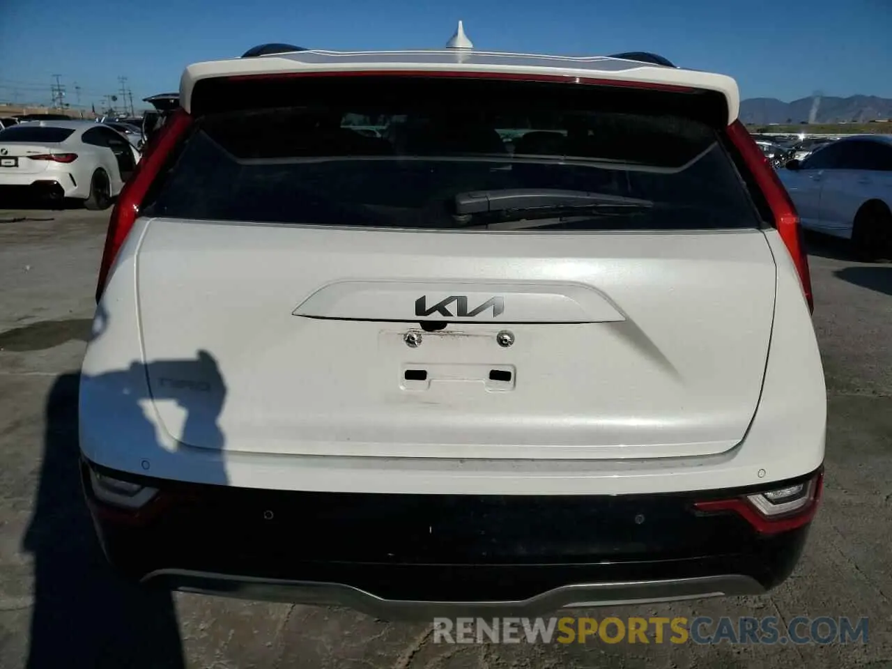 6 Photograph of a damaged car KNDCT3L17P5039014 KIA NIRO WAVE 2023