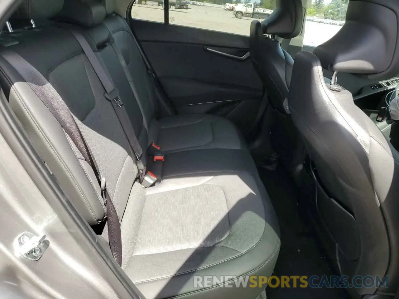 10 Photograph of a damaged car KNDCT3L18R5095871 KIA NIRO WAVE 2024