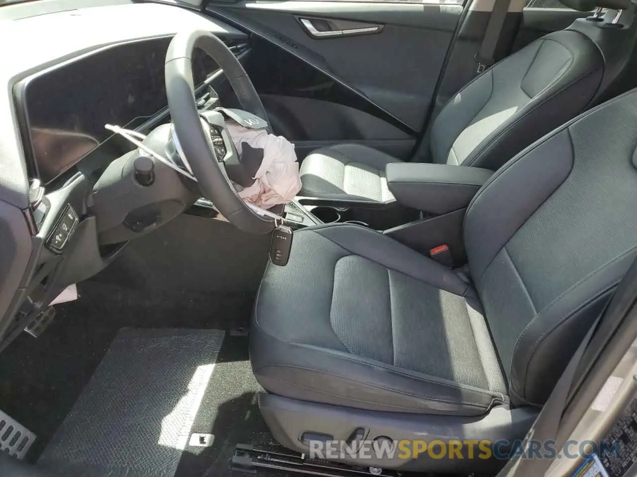 7 Photograph of a damaged car KNDCT3L18R5095871 KIA NIRO WAVE 2024