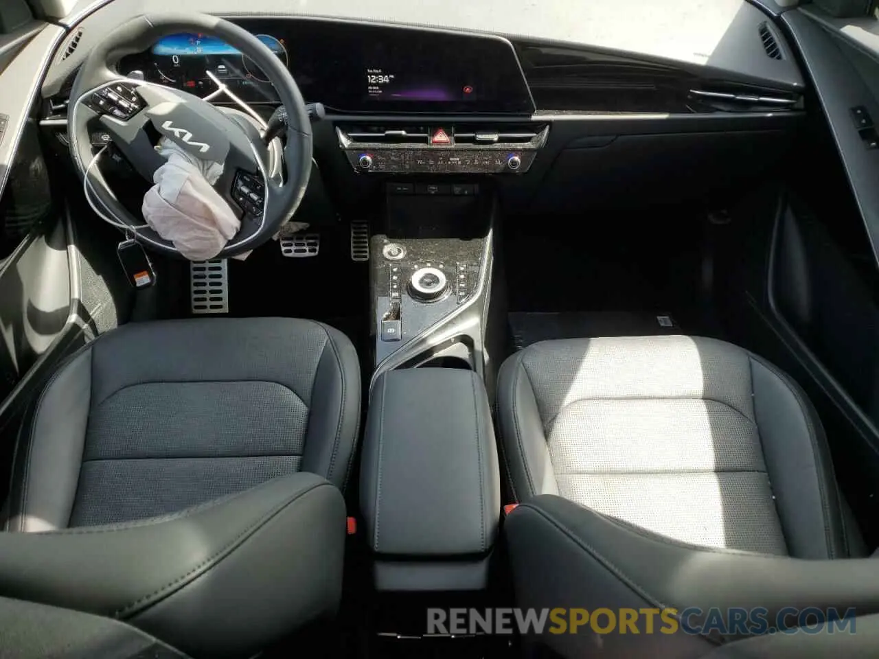 8 Photograph of a damaged car KNDCT3L18R5095871 KIA NIRO WAVE 2024