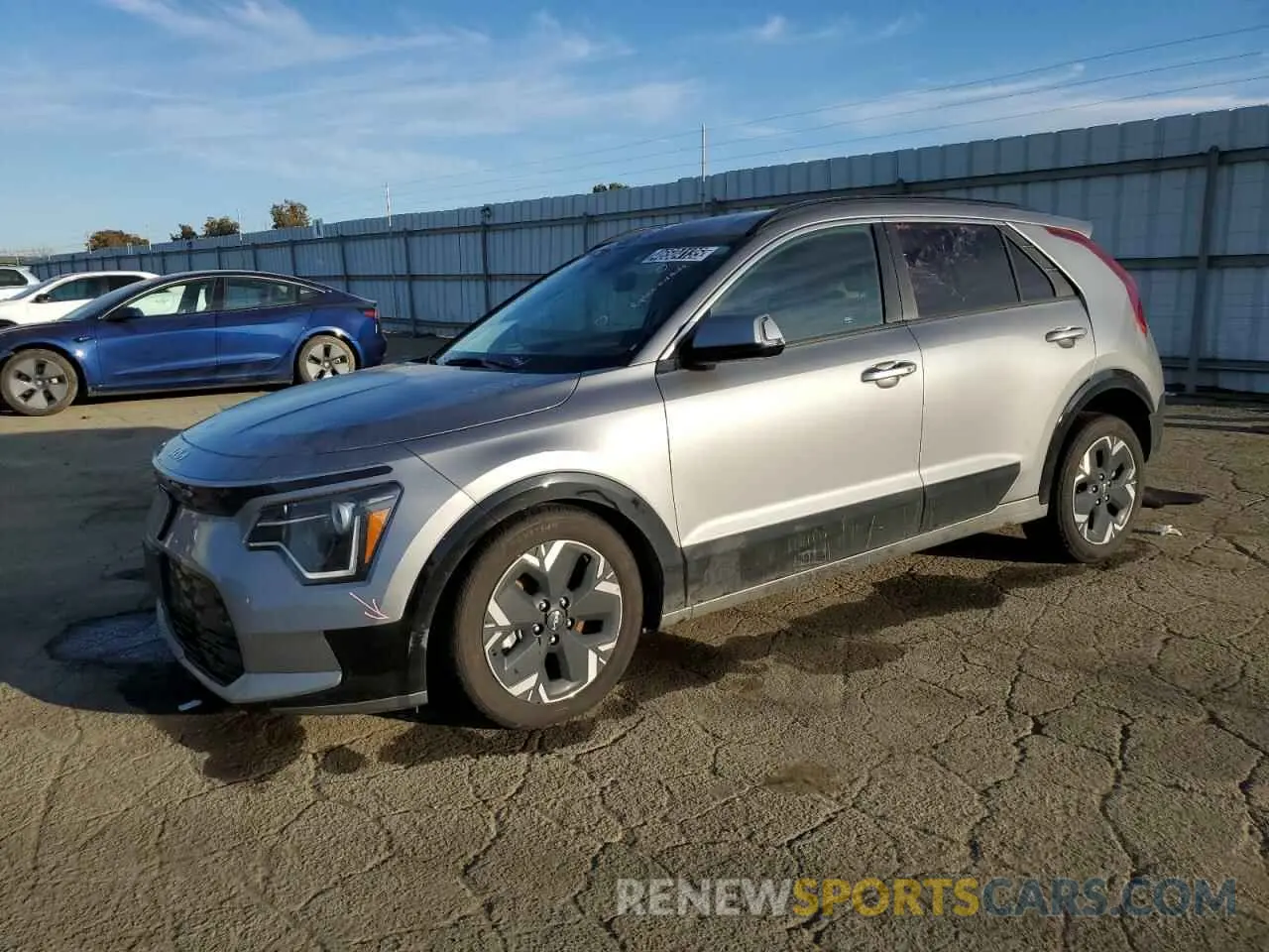 1 Photograph of a damaged car KNDCR3L10P5025583 KIA NIRO WIND 2023
