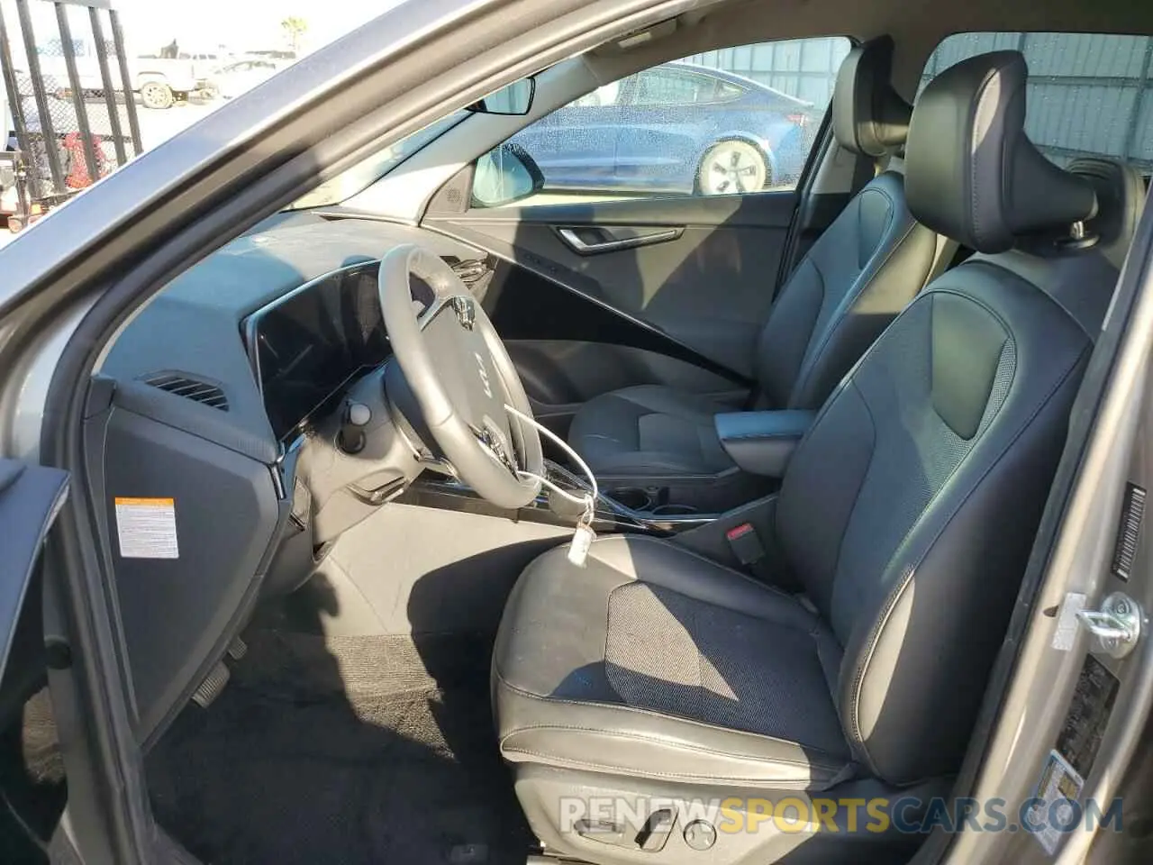 7 Photograph of a damaged car KNDCR3L10P5025583 KIA NIRO WIND 2023