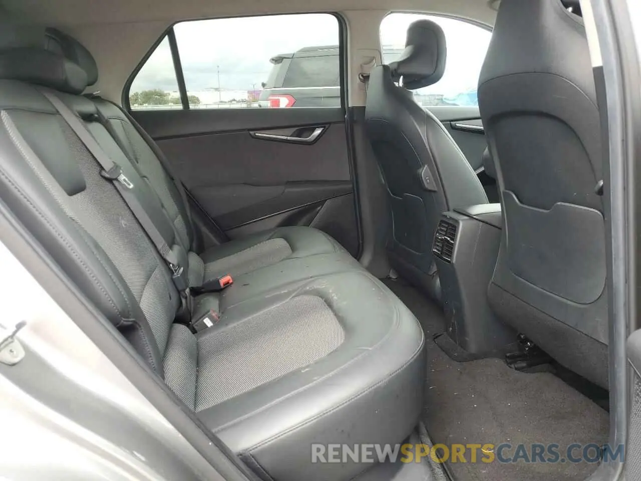 10 Photograph of a damaged car KNDCR3L11P5028833 KIA NIRO WIND 2023