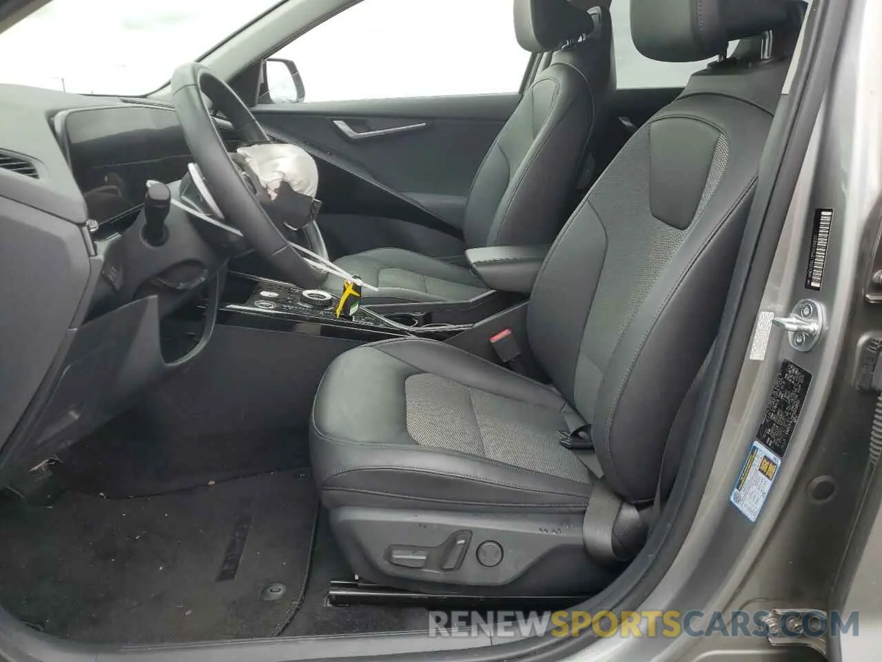7 Photograph of a damaged car KNDCR3L11P5028833 KIA NIRO WIND 2023
