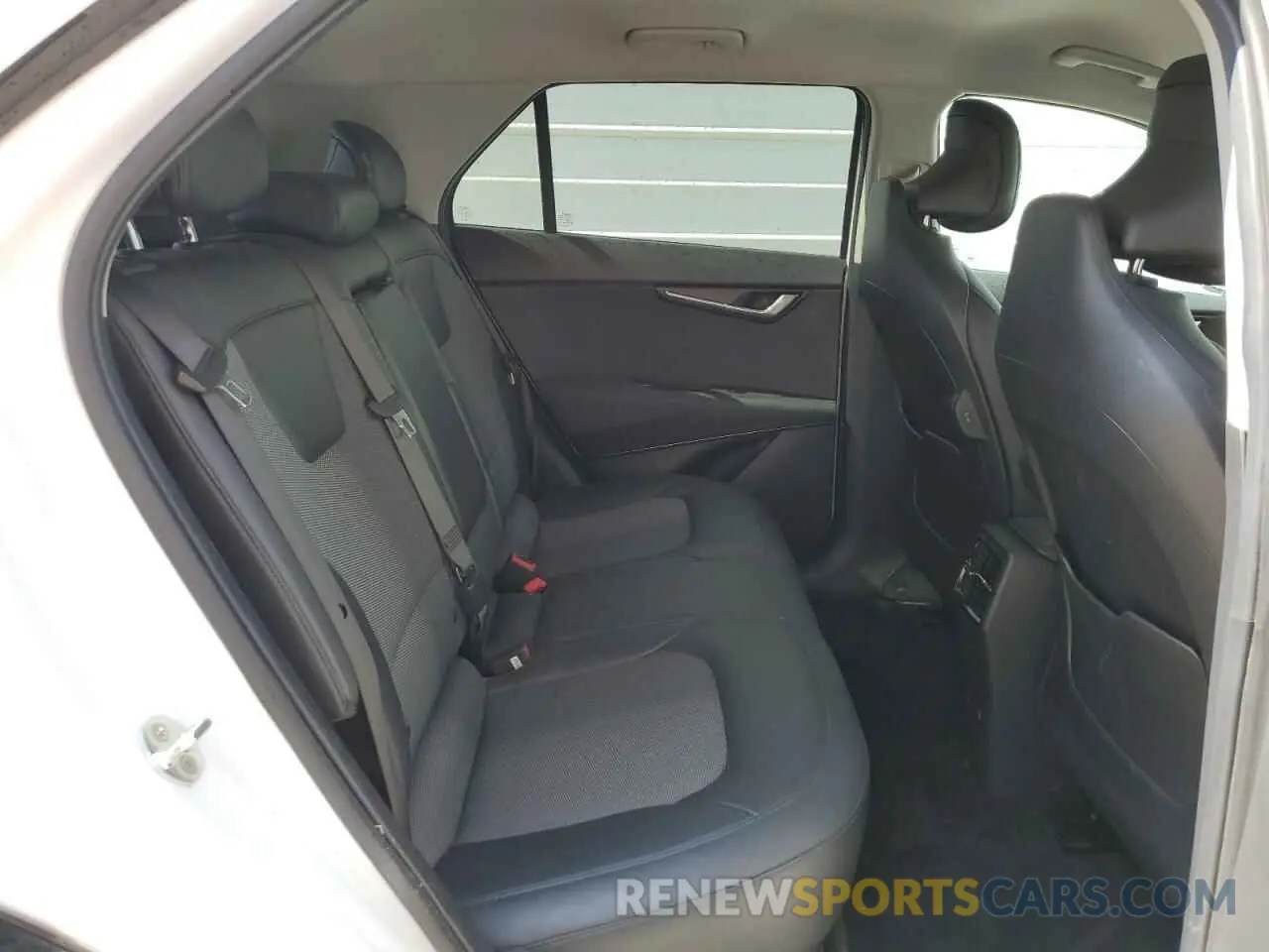 10 Photograph of a damaged car KNDCR3L12P5022863 KIA NIRO WIND 2023