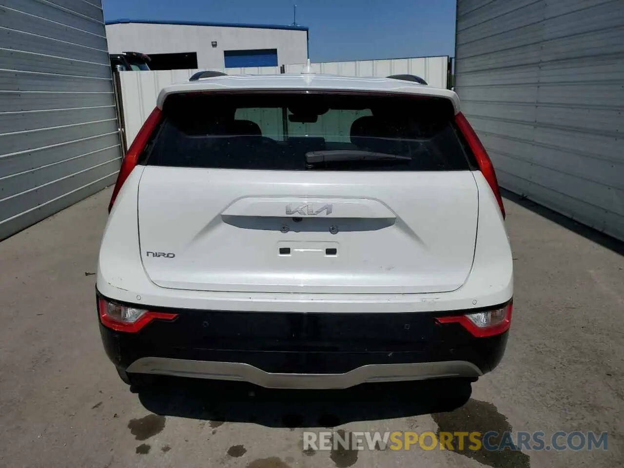 6 Photograph of a damaged car KNDCR3L12P5022863 KIA NIRO WIND 2023
