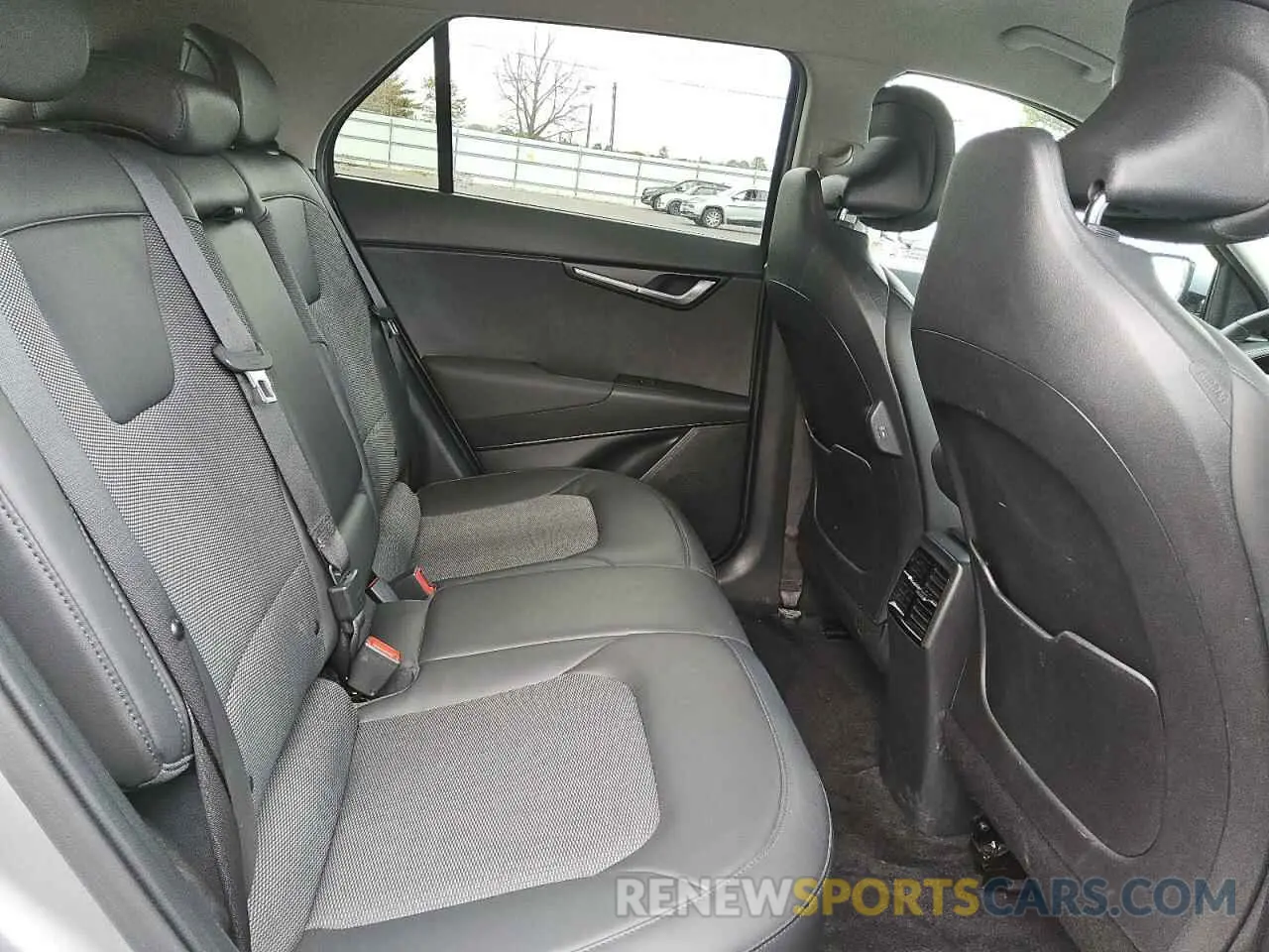 10 Photograph of a damaged car KNDCR3L13P5073479 KIA NIRO WIND 2023