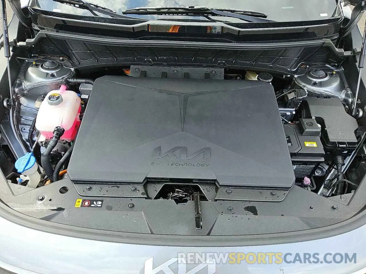 11 Photograph of a damaged car KNDCR3L13P5073479 KIA NIRO WIND 2023