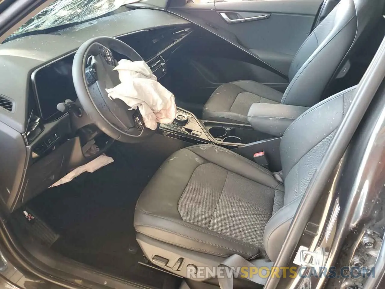 7 Photograph of a damaged car KNDCR3L15P5072480 KIA NIRO WIND 2023