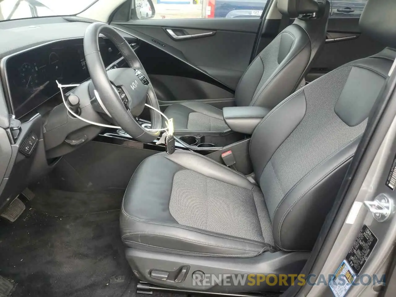 7 Photograph of a damaged car KNDCR3L16P5033560 KIA NIRO WIND 2023