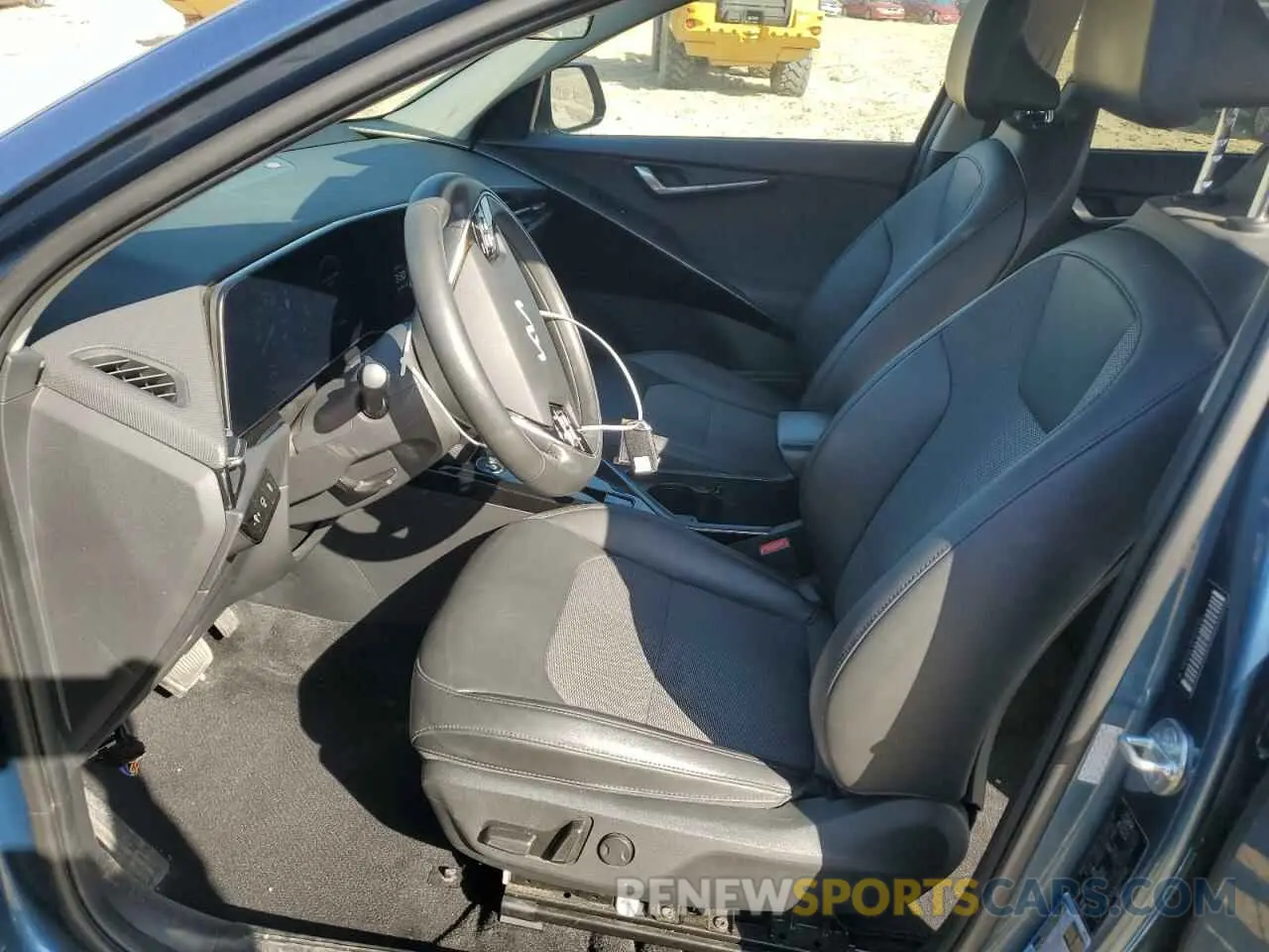 7 Photograph of a damaged car KNDCR3L16P5045935 KIA NIRO WIND 2023