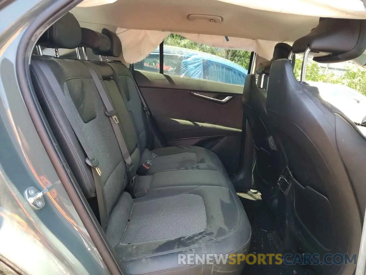 11 Photograph of a damaged car KNDCR3L16P5073833 KIA NIRO WIND 2023