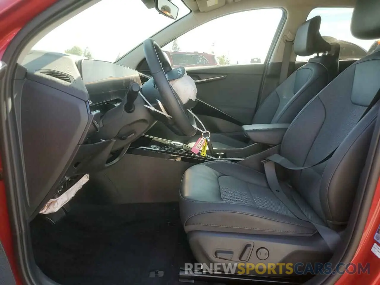 7 Photograph of a damaged car KNDCR3L17P5041912 KIA NIRO WIND 2023