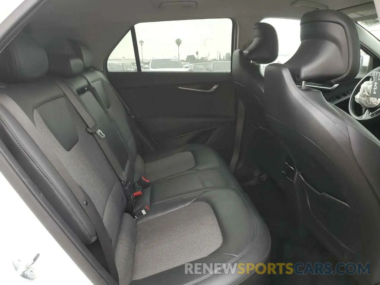 10 Photograph of a damaged car KNDCR3L18P5045497 KIA NIRO WIND 2023