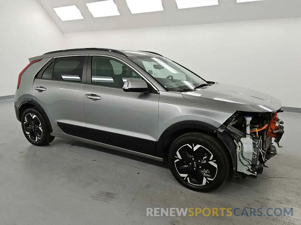 4 Photograph of a damaged car KNDCR3L19P5028238 KIA NIRO WIND 2023