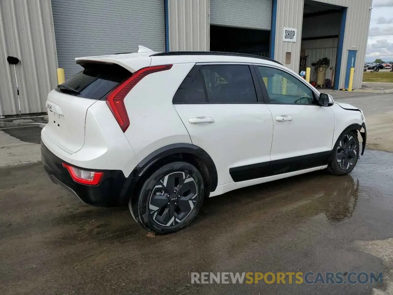 3 Photograph of a damaged car KNDCR3L1XP5026045 KIA NIRO WIND 2023