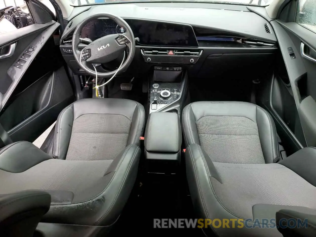 8 Photograph of a damaged car KNDCR3L1XP5033397 KIA NIRO WIND 2023
