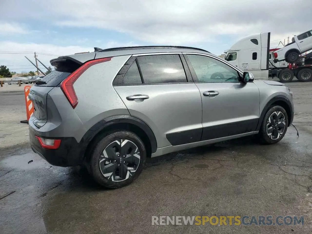 3 Photograph of a damaged car KNDCR3L1XP5045856 KIA NIRO WIND 2023