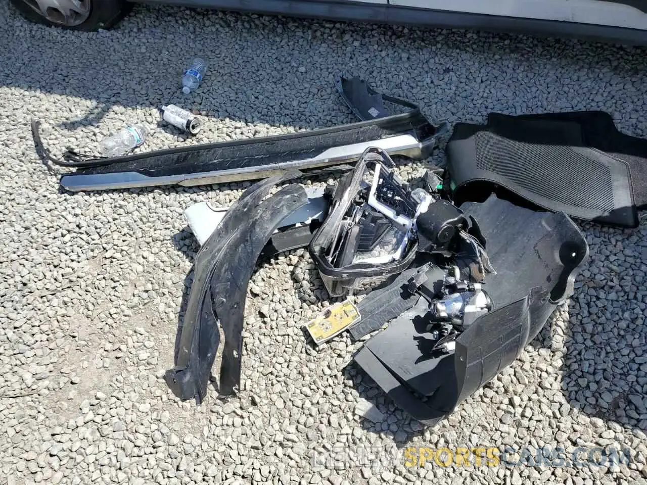13 Photograph of a damaged car KNDCR3L1XP5059319 KIA NIRO WIND 2023