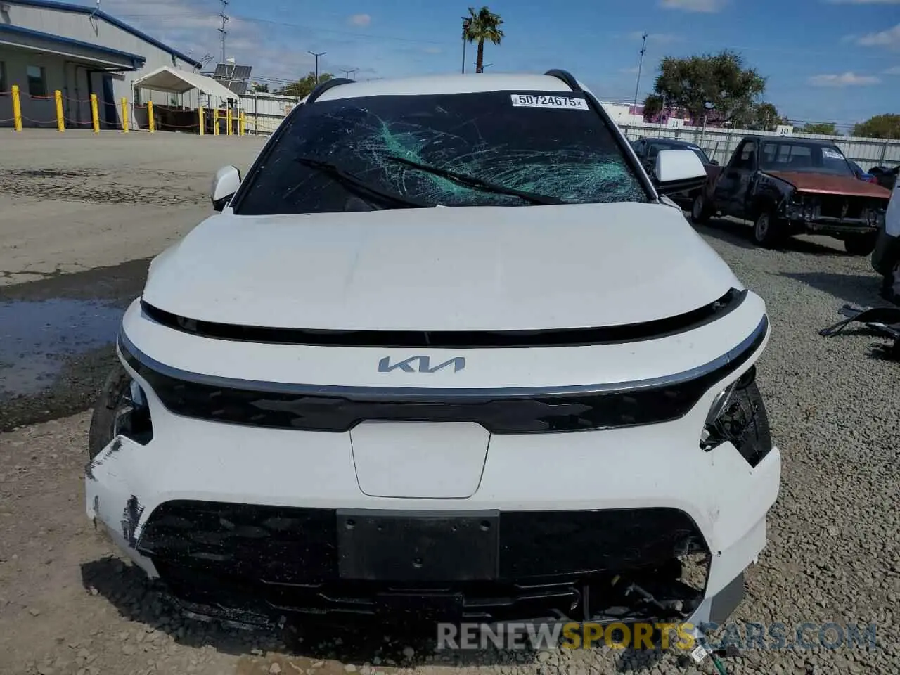 5 Photograph of a damaged car KNDCR3L1XP5059319 KIA NIRO WIND 2023