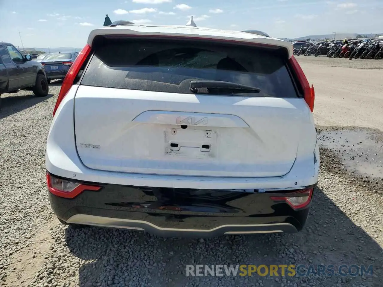 6 Photograph of a damaged car KNDCR3L1XP5059319 KIA NIRO WIND 2023