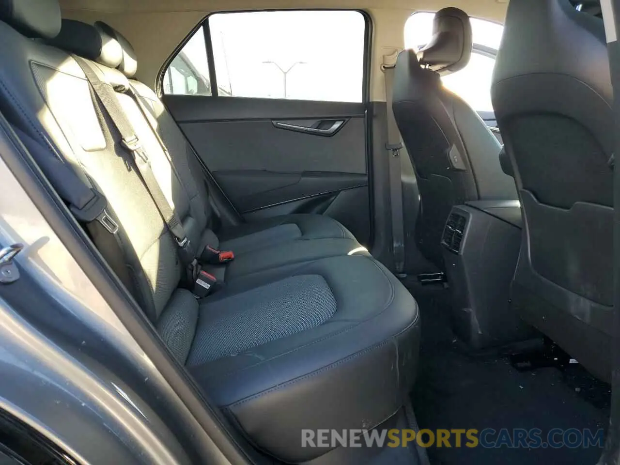 10 Photograph of a damaged car KNDCR3L10R5111348 KIA NIRO WIND 2024