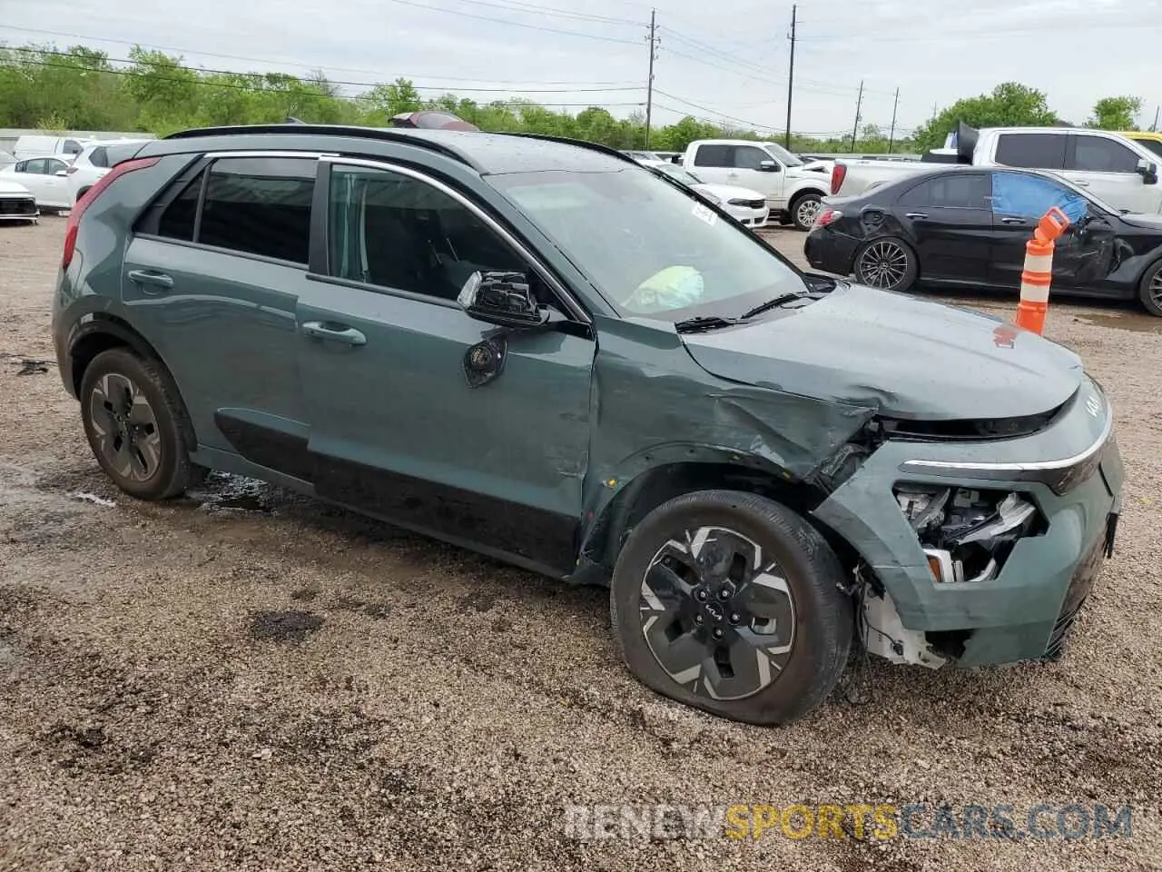 4 Photograph of a damaged car KNDCR3L10R5122558 KIA NIRO WIND 2024