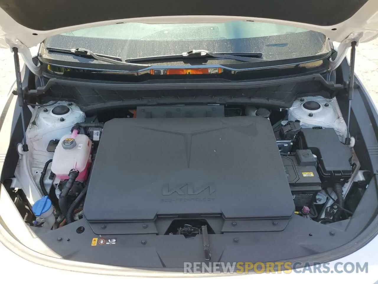 11 Photograph of a damaged car KNDCR3L10R5126173 KIA NIRO WIND 2024