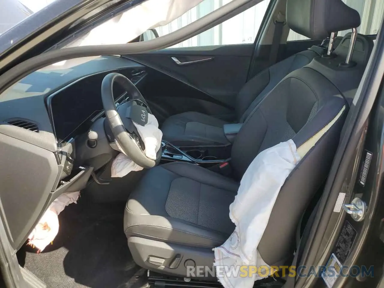 7 Photograph of a damaged car KNDCR3L11R5087710 KIA NIRO WIND 2024
