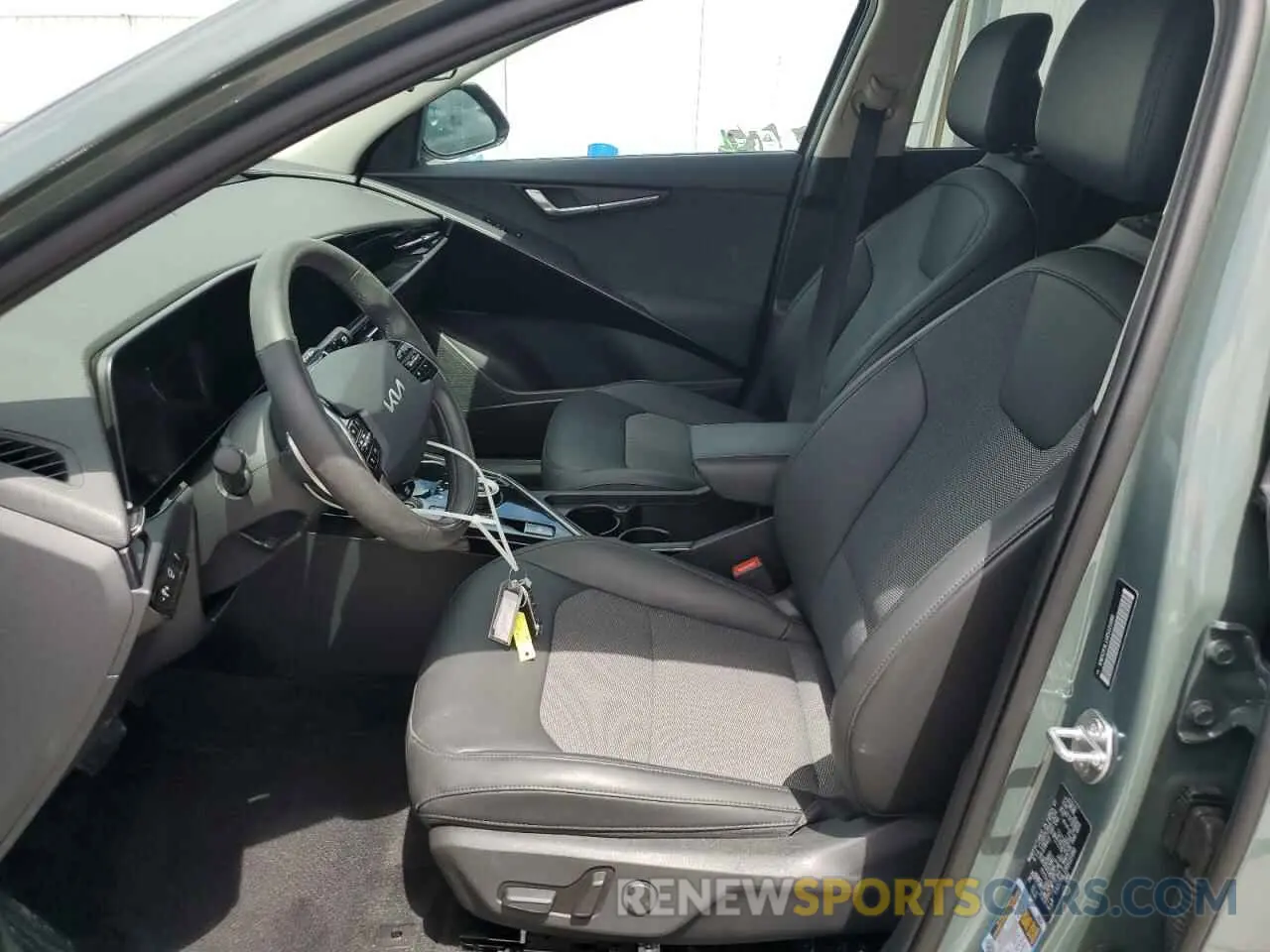 7 Photograph of a damaged car KNDCR3L11R5121080 KIA NIRO WIND 2024