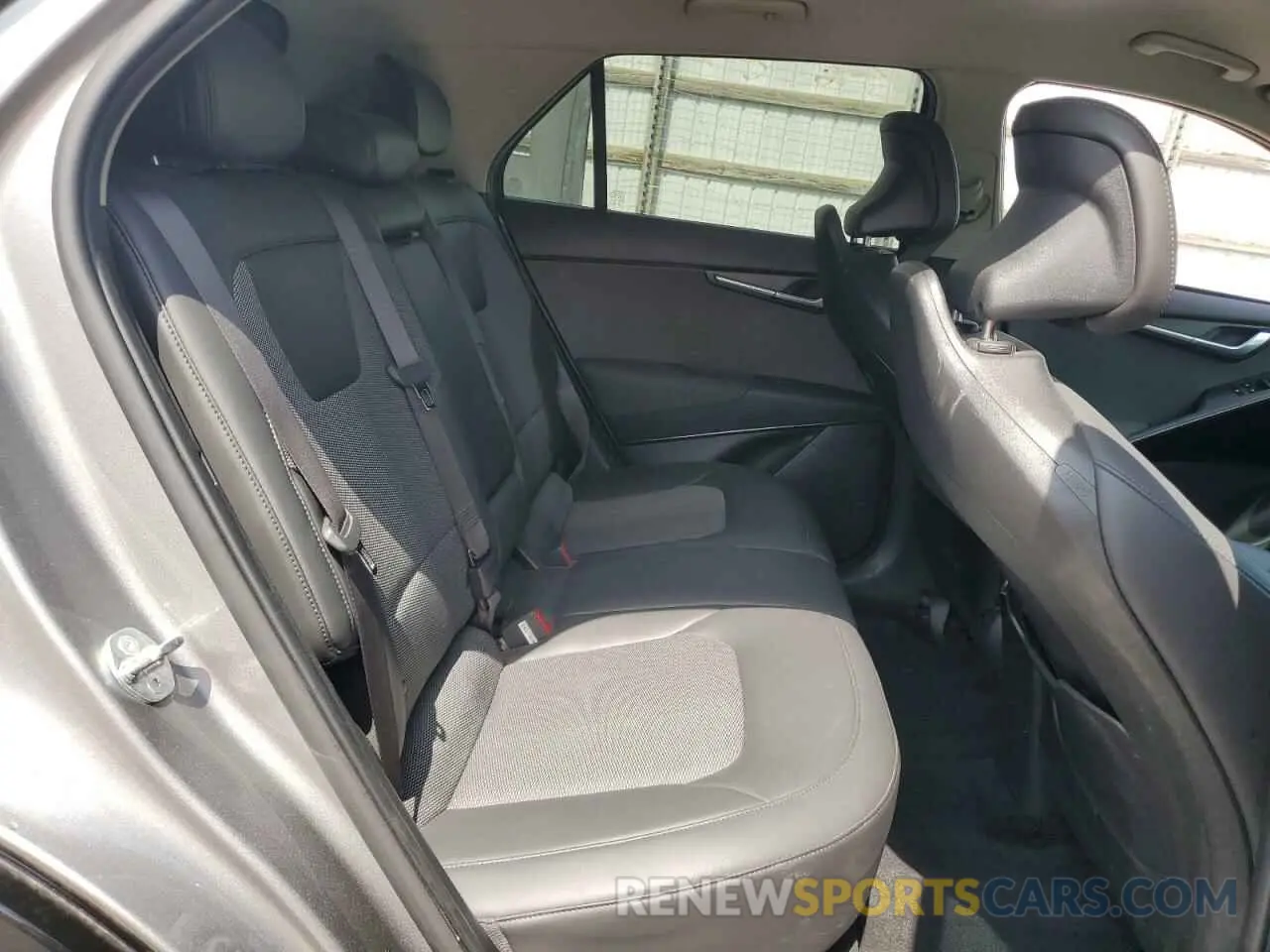 10 Photograph of a damaged car KNDCR3L11R5121869 KIA NIRO WIND 2024