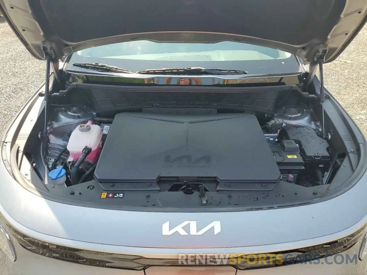 11 Photograph of a damaged car KNDCR3L11R5121869 KIA NIRO WIND 2024