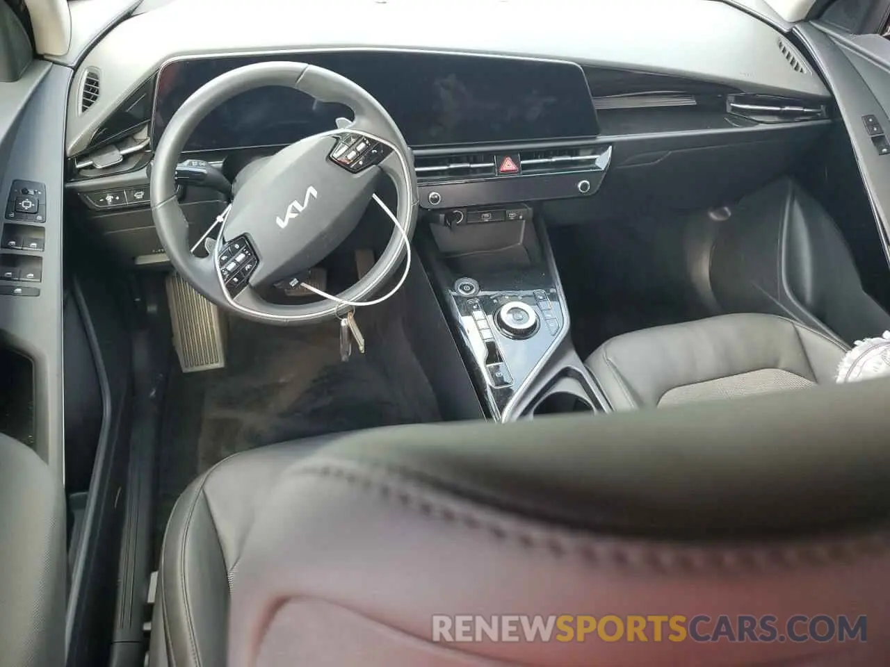 8 Photograph of a damaged car KNDCR3L12R5095041 KIA NIRO WIND 2024