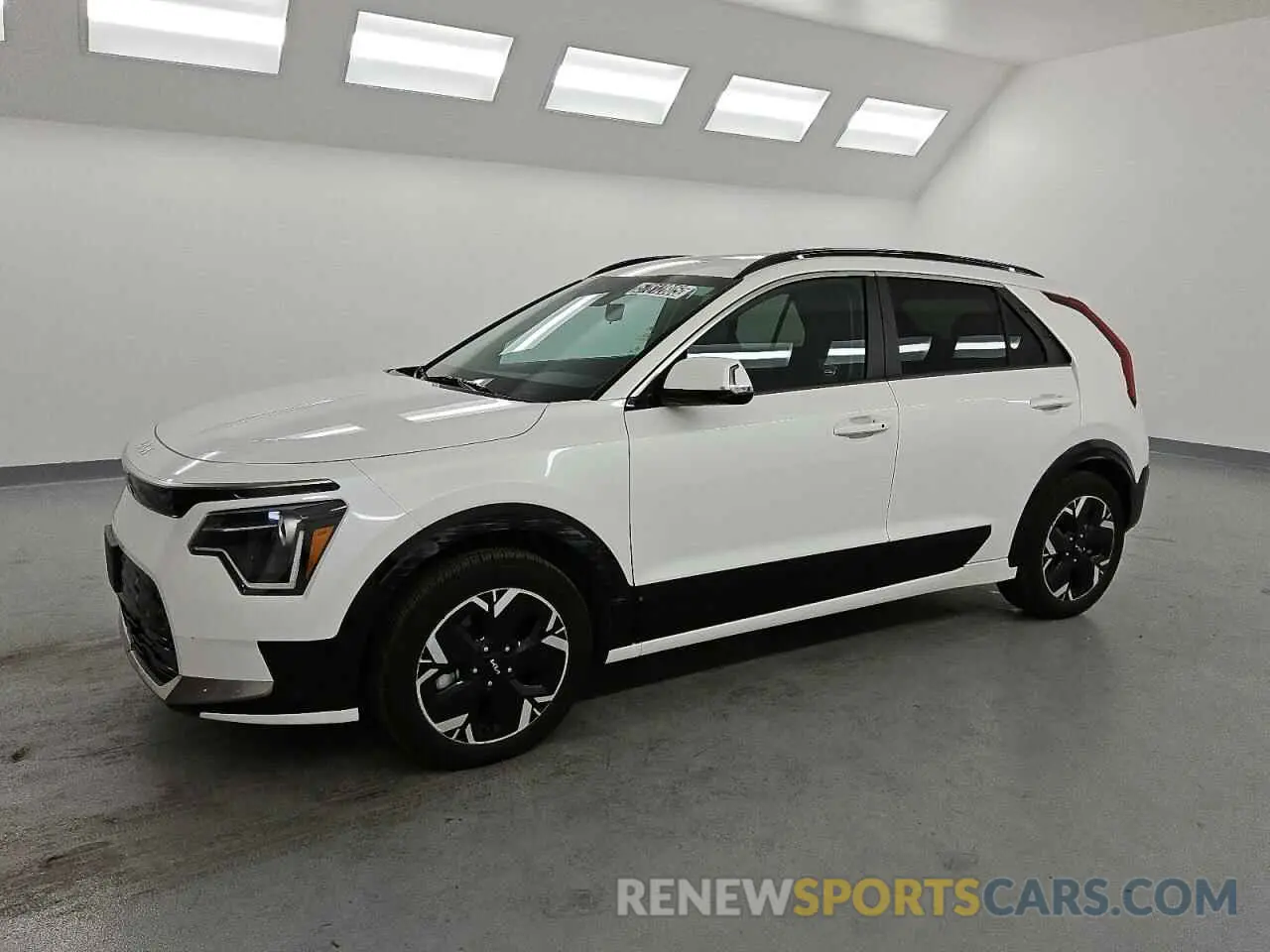 1 Photograph of a damaged car KNDCR3L13R5110646 KIA NIRO WIND 2024
