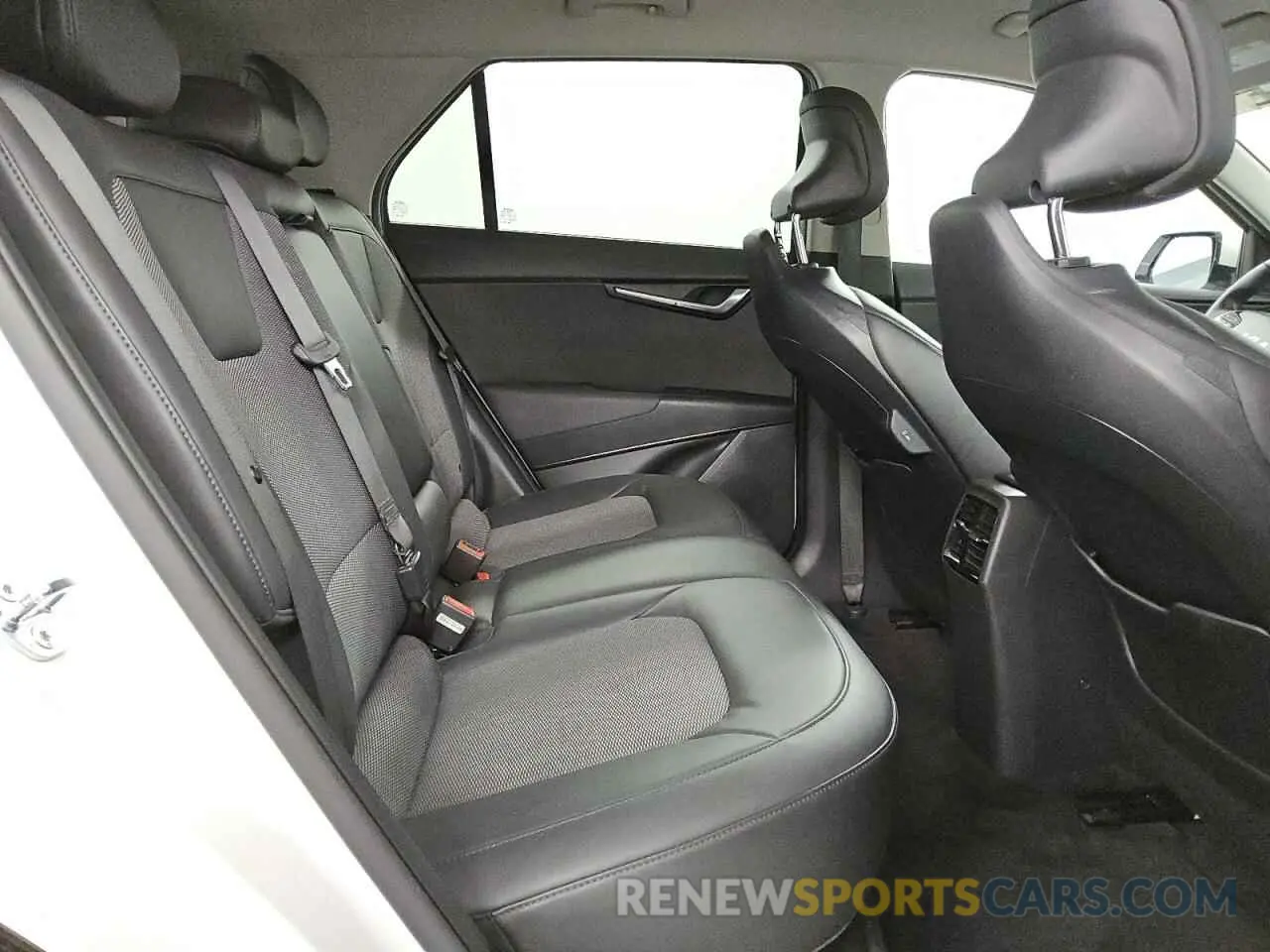 10 Photograph of a damaged car KNDCR3L13R5110646 KIA NIRO WIND 2024