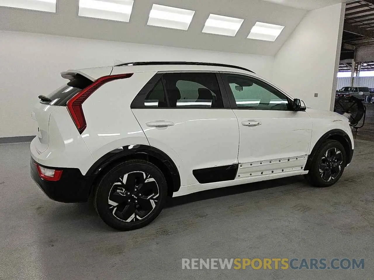 3 Photograph of a damaged car KNDCR3L13R5110646 KIA NIRO WIND 2024
