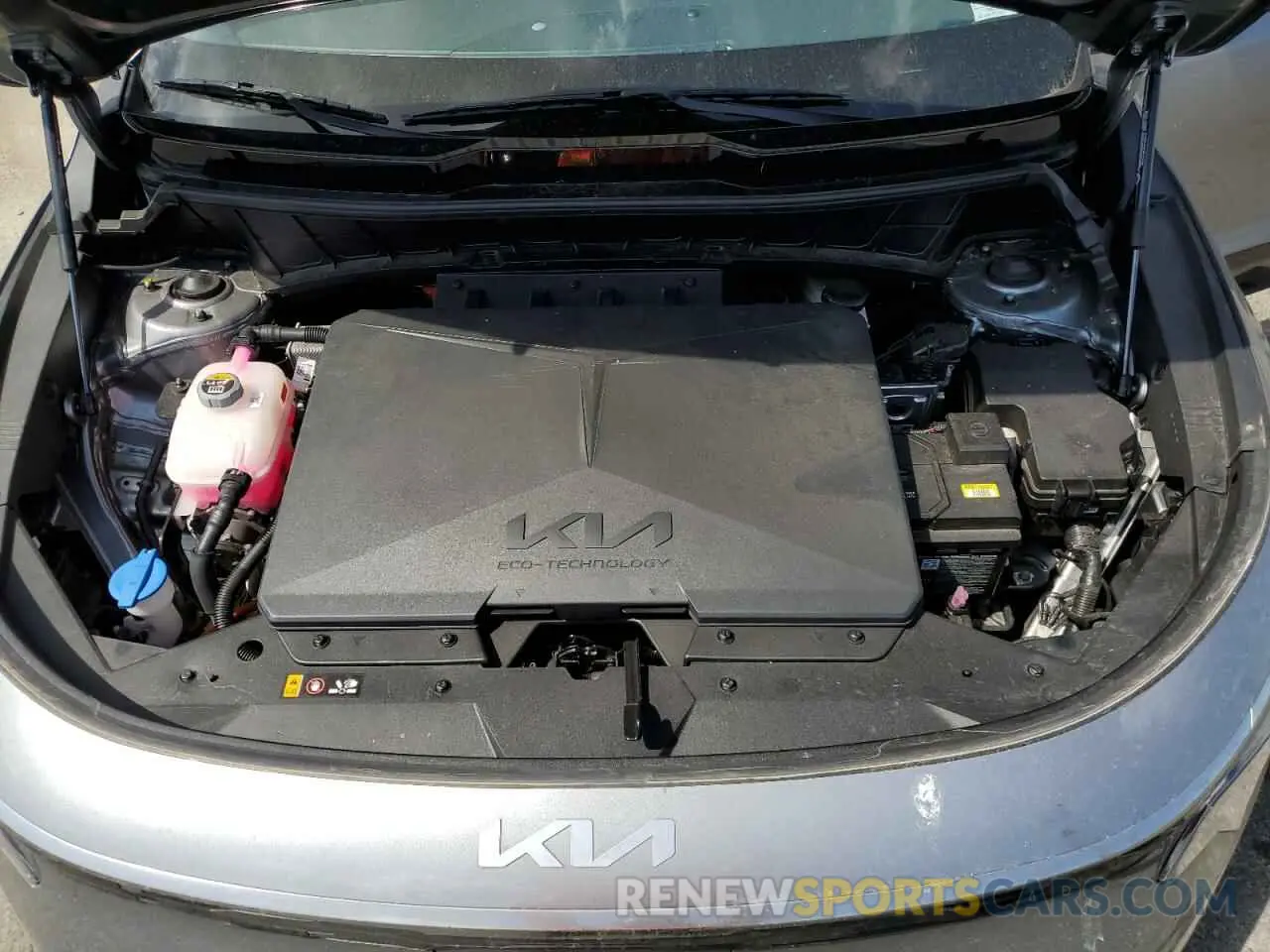12 Photograph of a damaged car KNDCR3L13R5111358 KIA NIRO WIND 2024